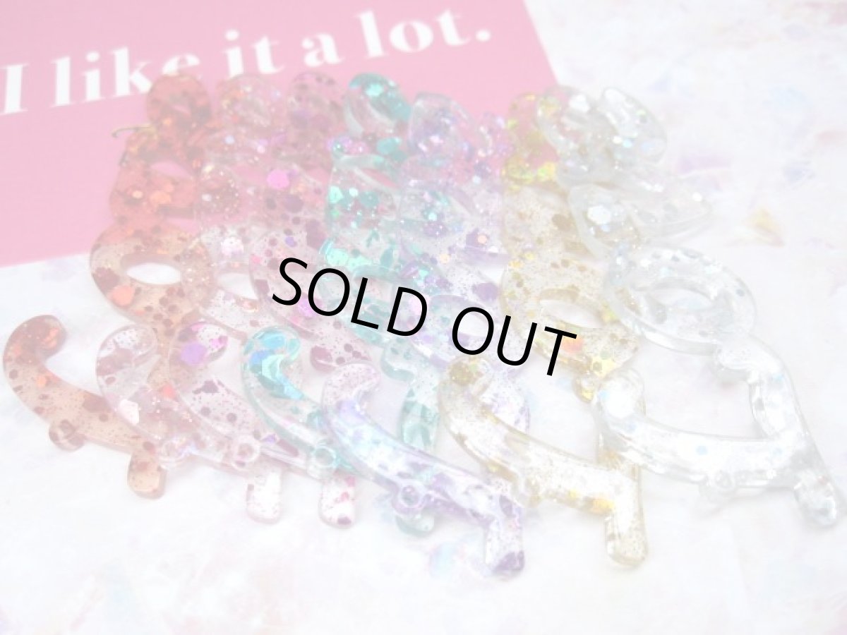 画像3: アクリルLOVEチャーム (3)