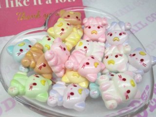 デコパーツ　まとめ売り　約2.7キロ　大量 デコパーツまとめ売り約2.7キロ大量